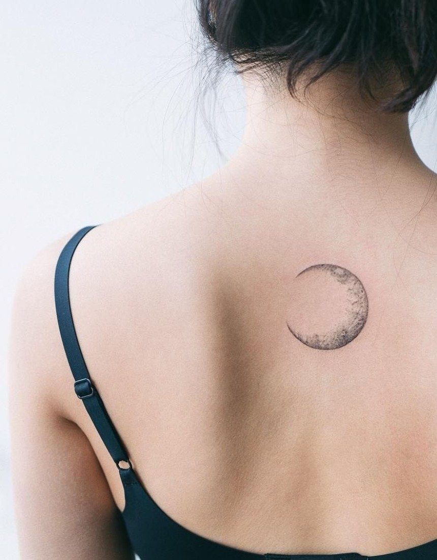 Татуировка на спи