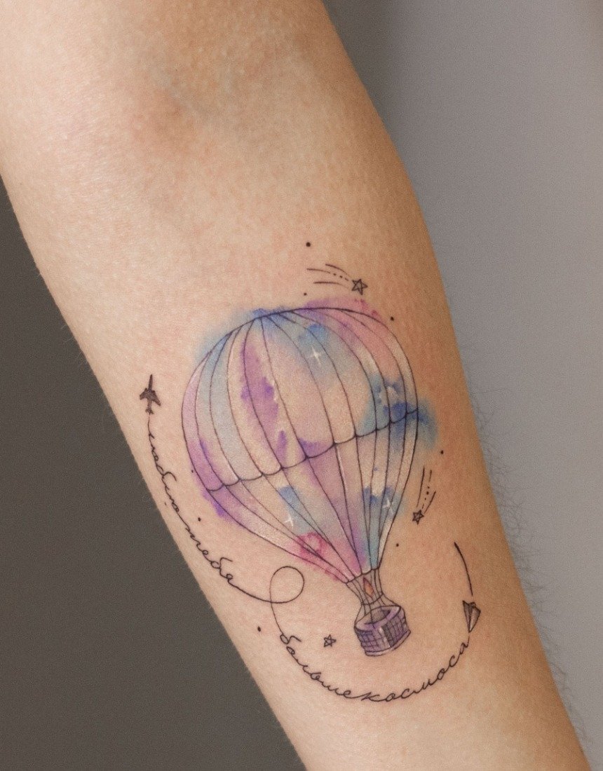 Татуировка с воздушным шаром