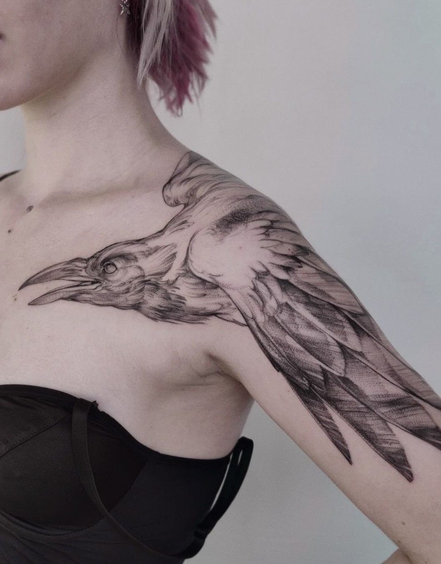 Татуировка с вороном