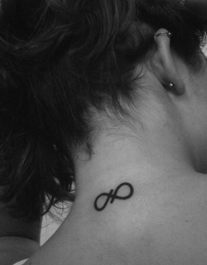 Татуировка знак бесконечности 