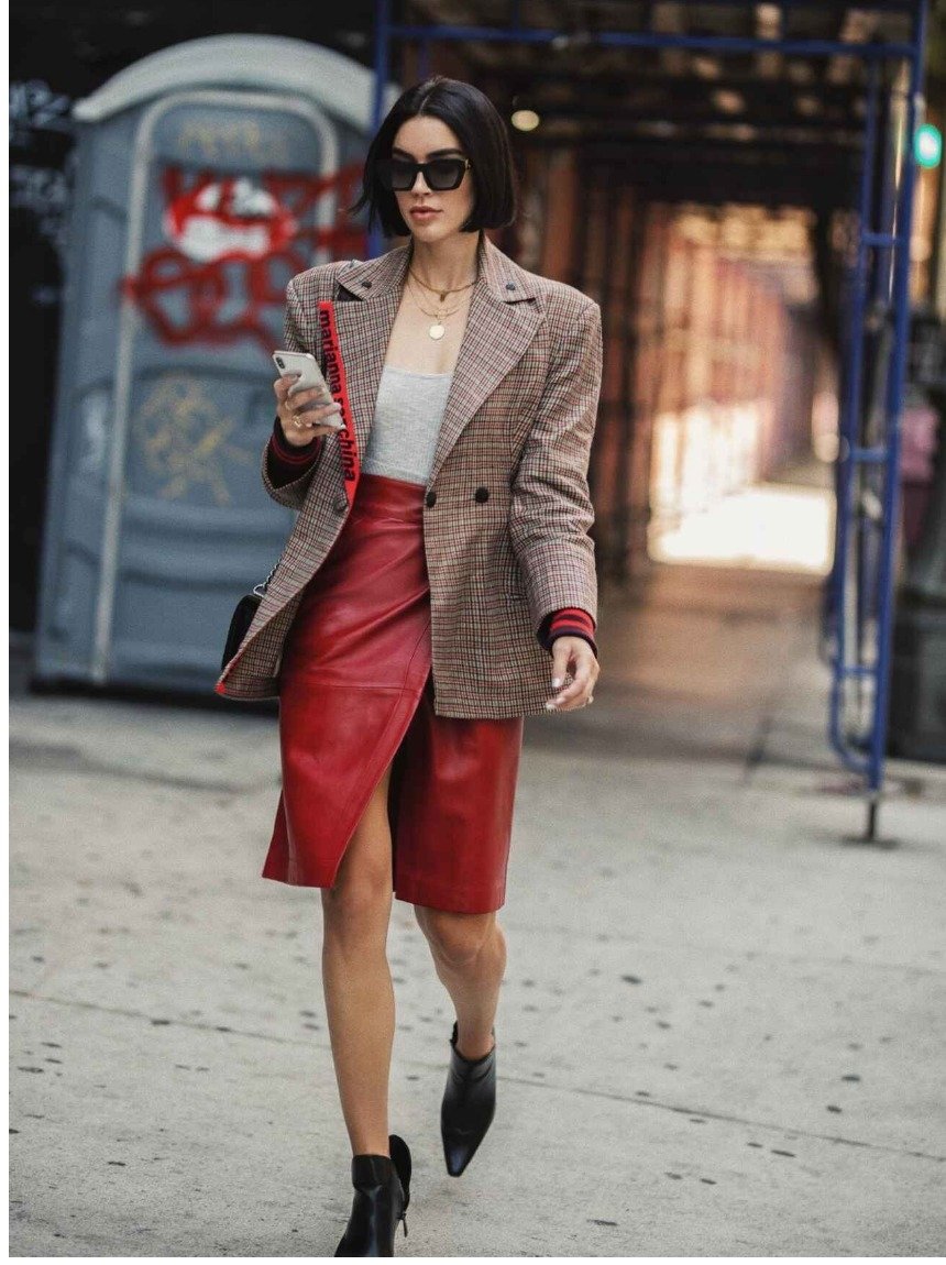 Модный женский образ с пиджаком