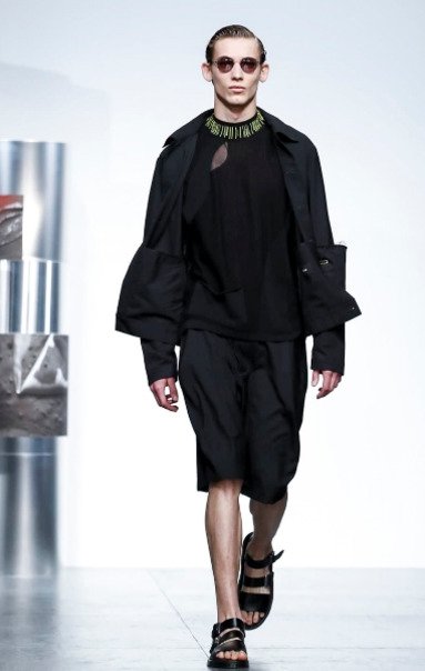 Тренд сезона черный цвет Тренд сезона черный цвет