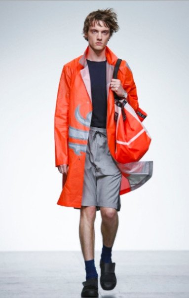 Блестящие ткани тренд сезона Блестящие ткани тренд сезона