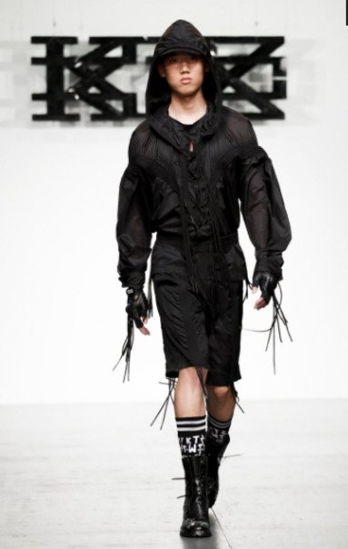 Блестящие ткани тренд сезона Блестящие ткани тренд сезона