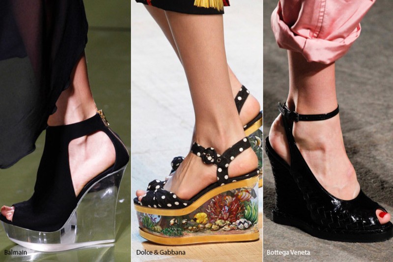 Босоножки на танкетке Босоножки на танкетке