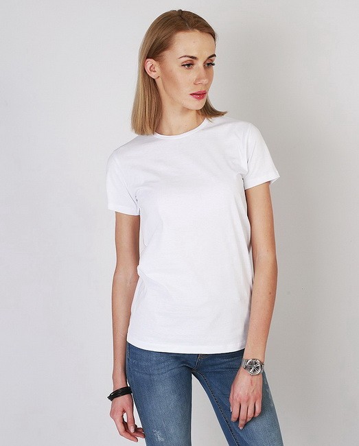 белая базовая футболка