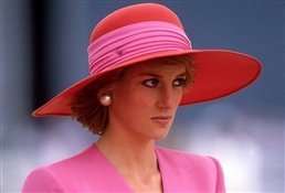 Икона стиля: 30 самых легендарных жакетов принцессы Дианы 