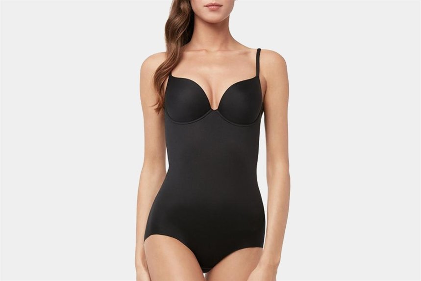 devuschka_v_kombidresse