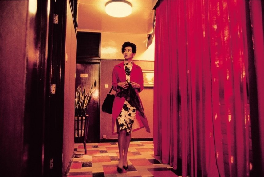 алое пальто