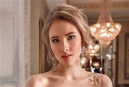 Платье на выпускной: как выглядит модный наряд настоящей принцессы