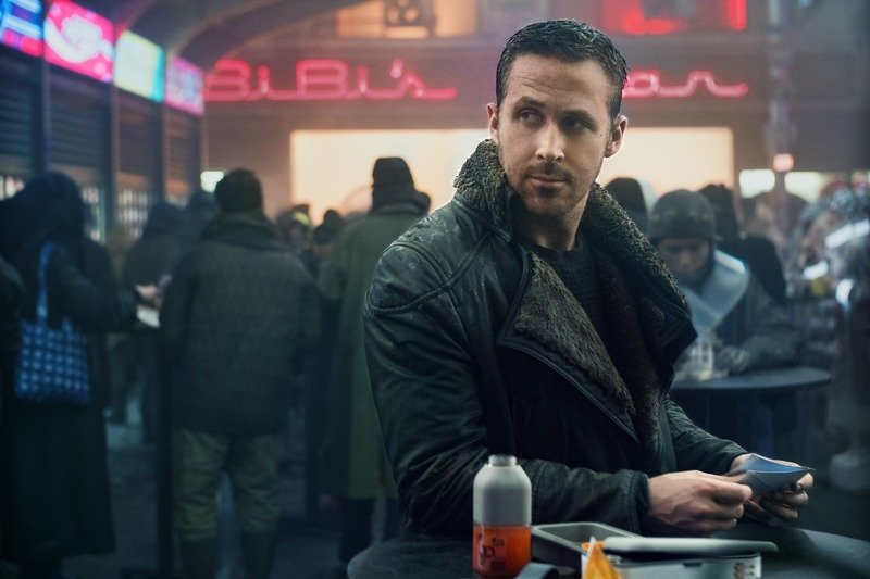 Бегущий по лезвию 2049 Бегущий по лезвию 2049
