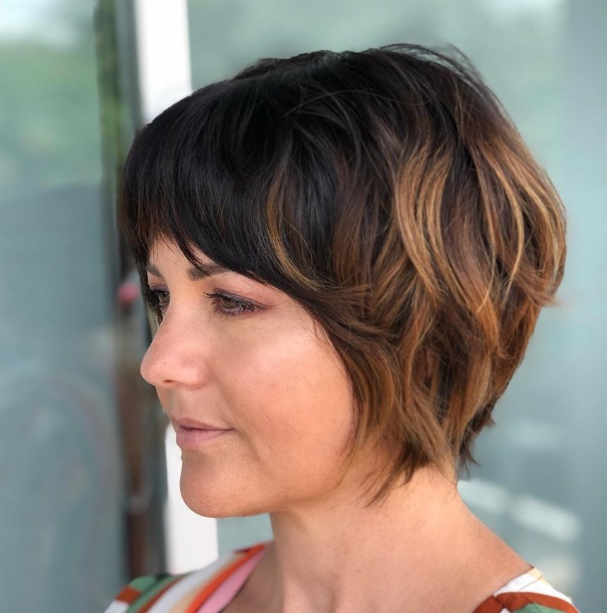 Прически для круглолицых дам