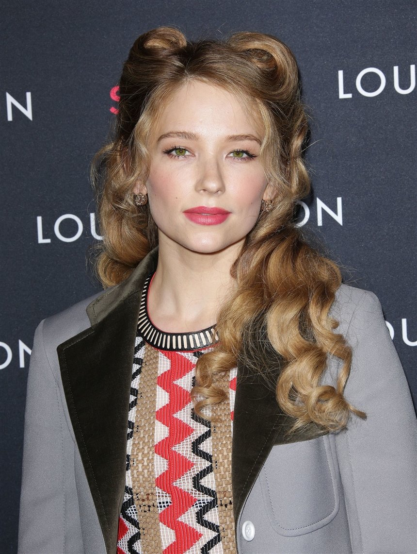 Прически для круглолицых дам