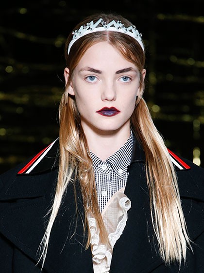 Девушка Девушка