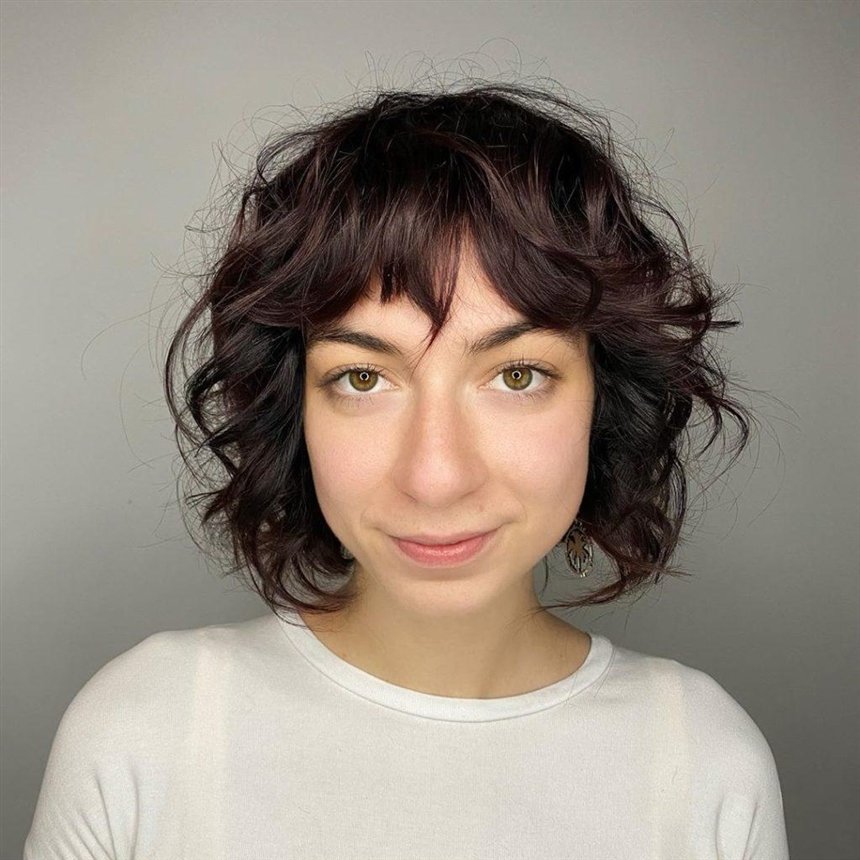 Прически для круглолицых дам