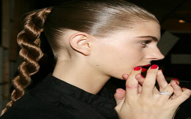 Хвост с узелками