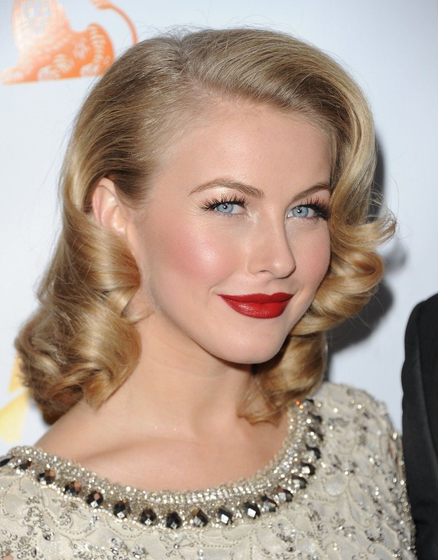 Прическа в стиле ретро