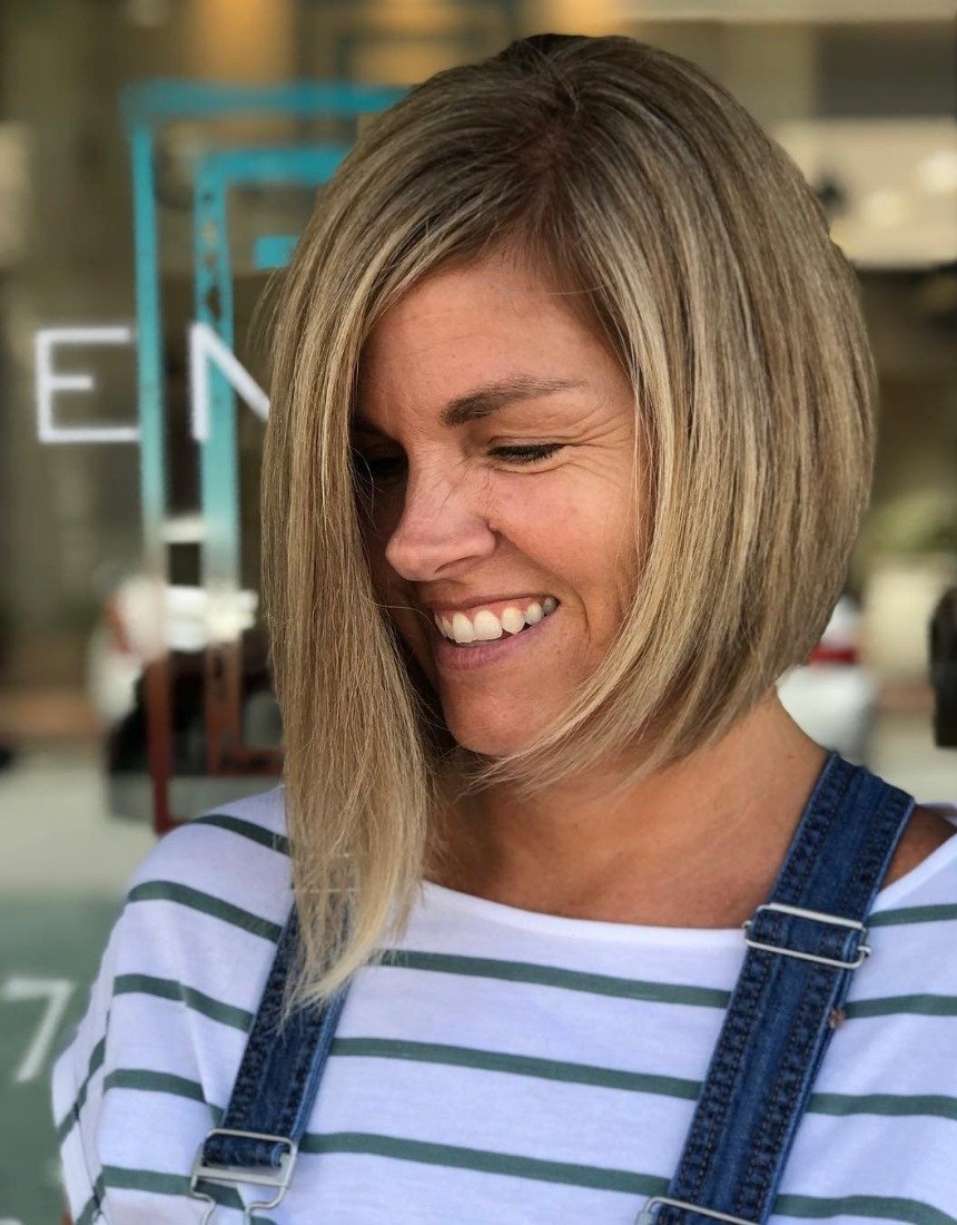 Модная женская стрижка 