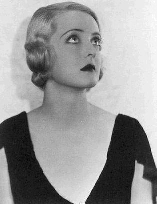 Бетт Дэвис - боб с волнами, 70-е года Бетт Дэвис - боб с волнами, 70-е года