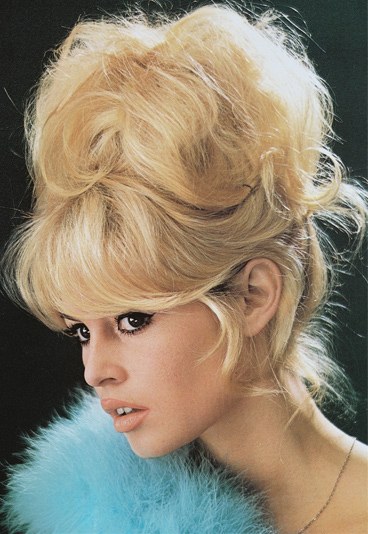 Гламурный пучок как у Брижит Бардо  Гламурный пучок как у Брижит Бардо