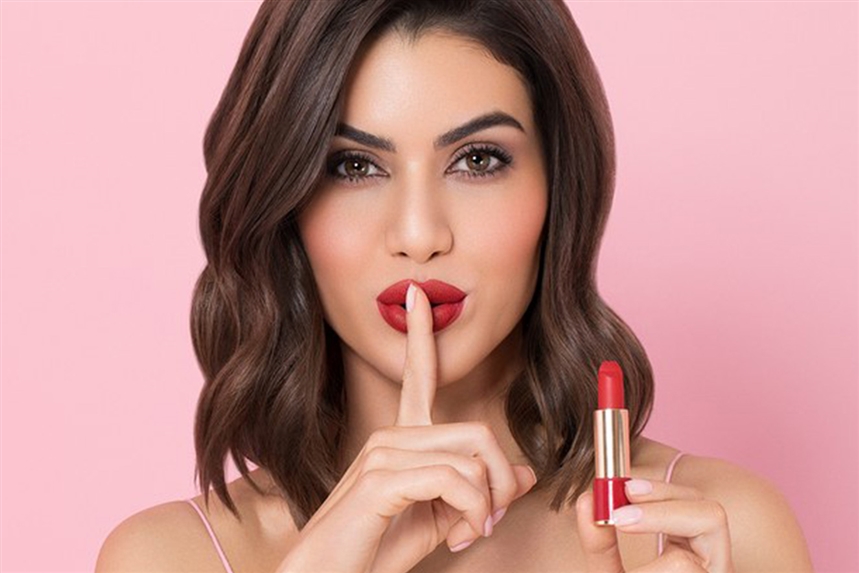 Красивая девушка