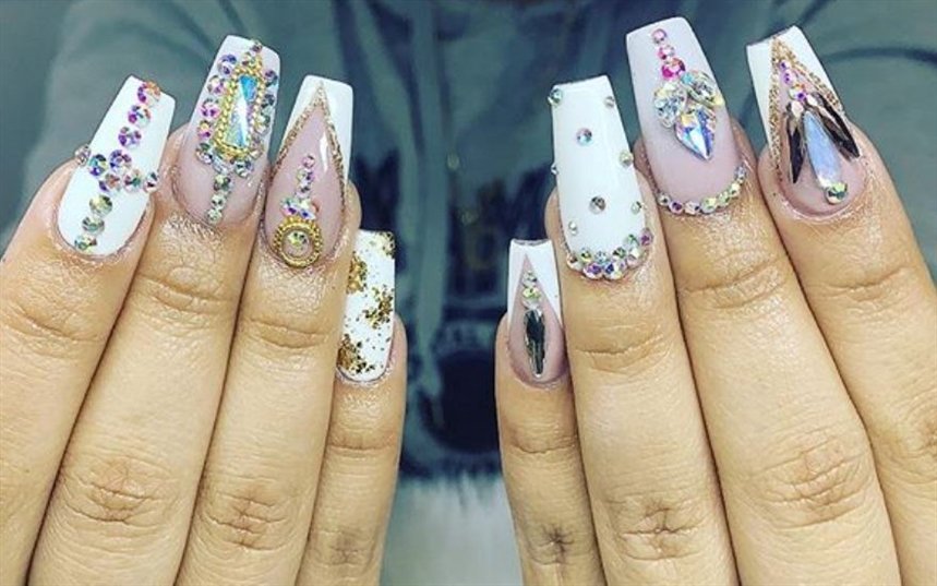 Маникюр со слезами