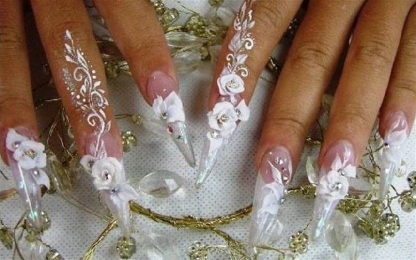 Полупрозрачный маникюр