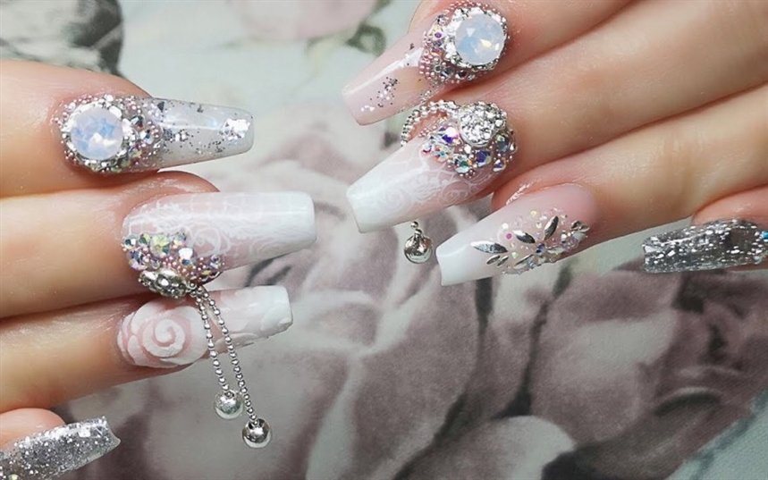 Подвески на ногтях