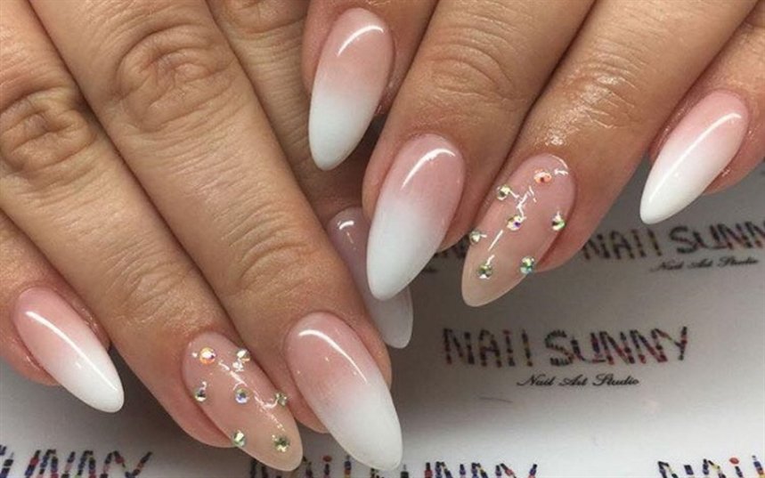 Искристый маникюр
