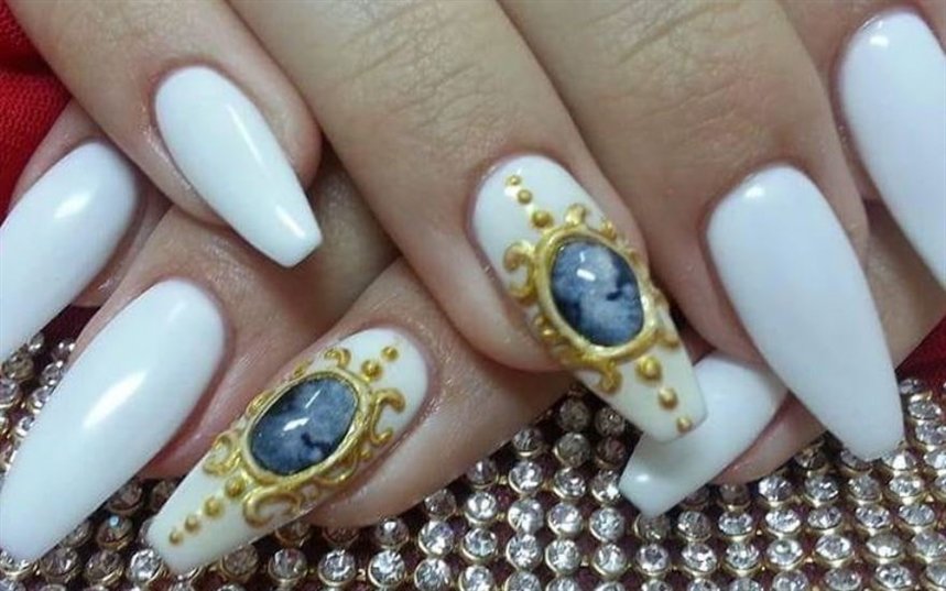 Маникюр с портретом