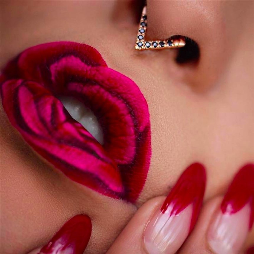 Роза на губах Роза на губах