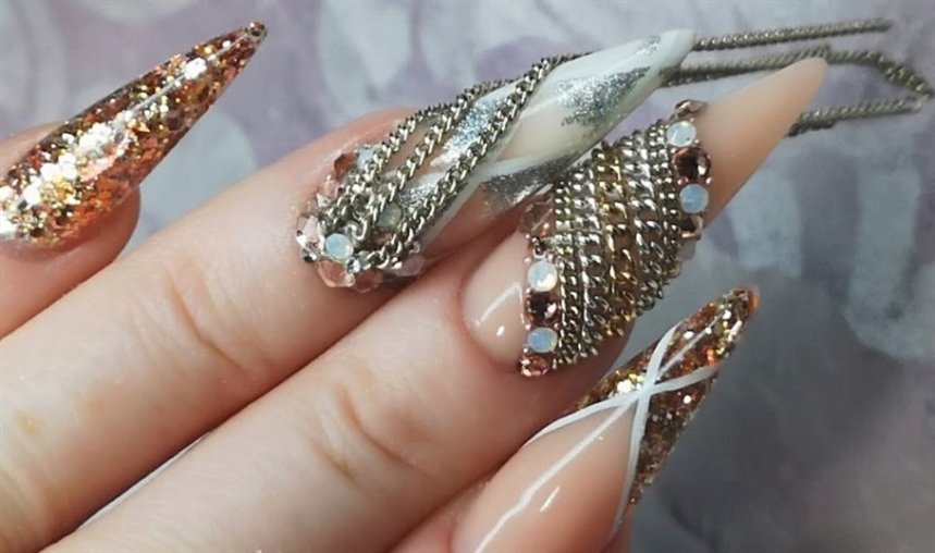 Ногти с цепочками