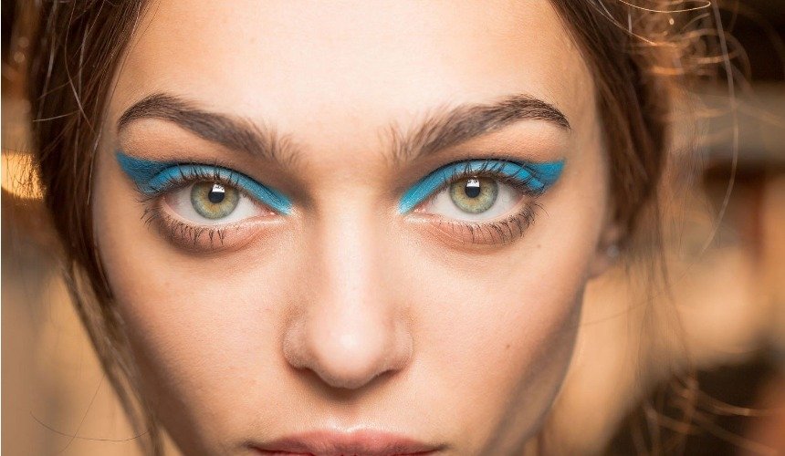 Голубые тени для век 