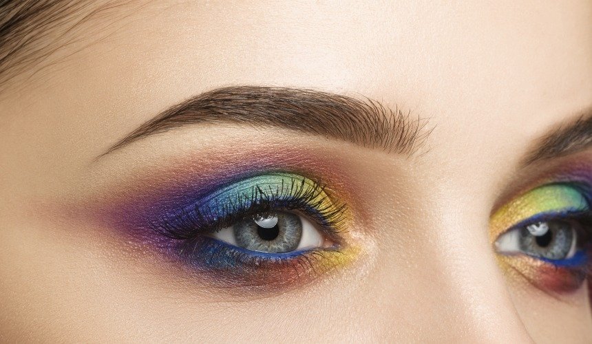 Интересный макияж глаз 