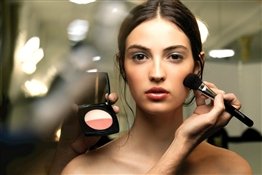 Почему с макияжем лицо выглядит хуже, чем без него