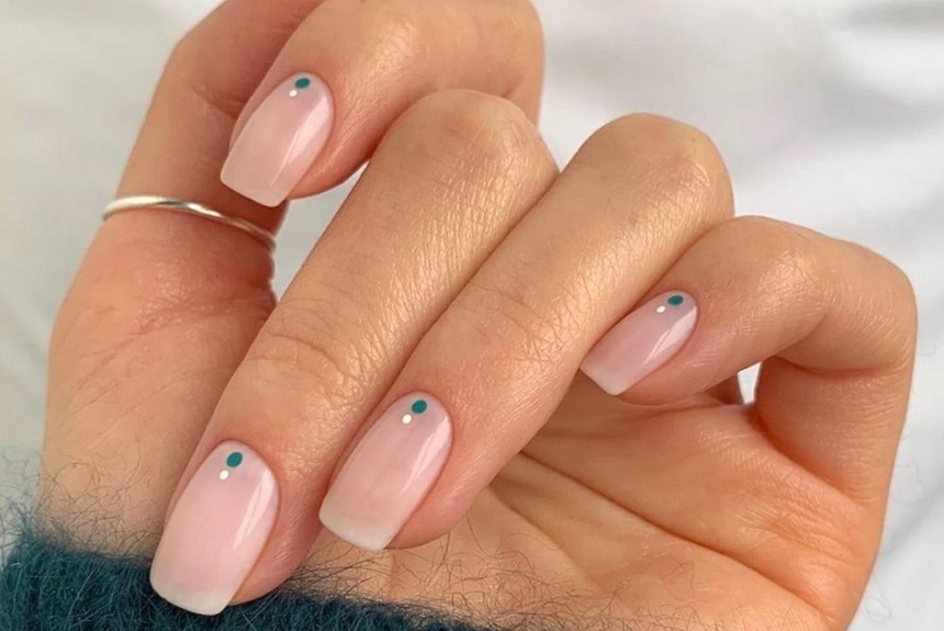 Маникюр с точками Маникюр с точками