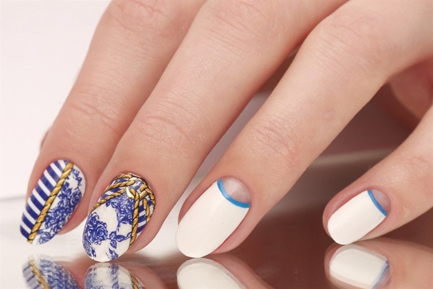 Маникюр с тельняшкой