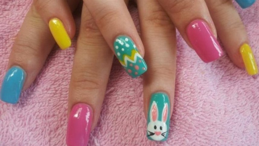 Пасхальный маникюр пастельный