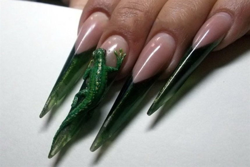 Зеленый маникюр