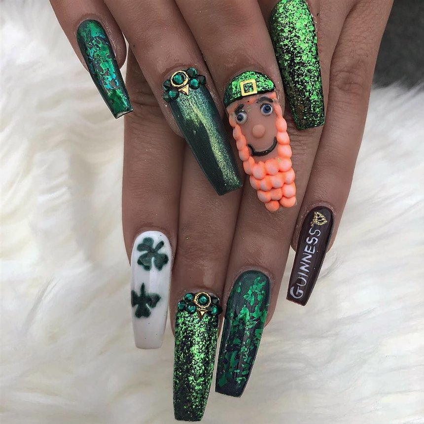 Маникюр с лепрконом Маникюр с лепрконом