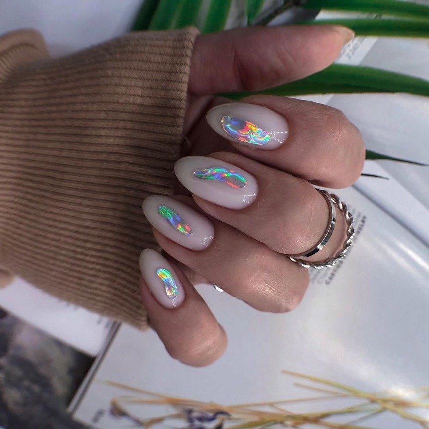 Модный маникюр 2023