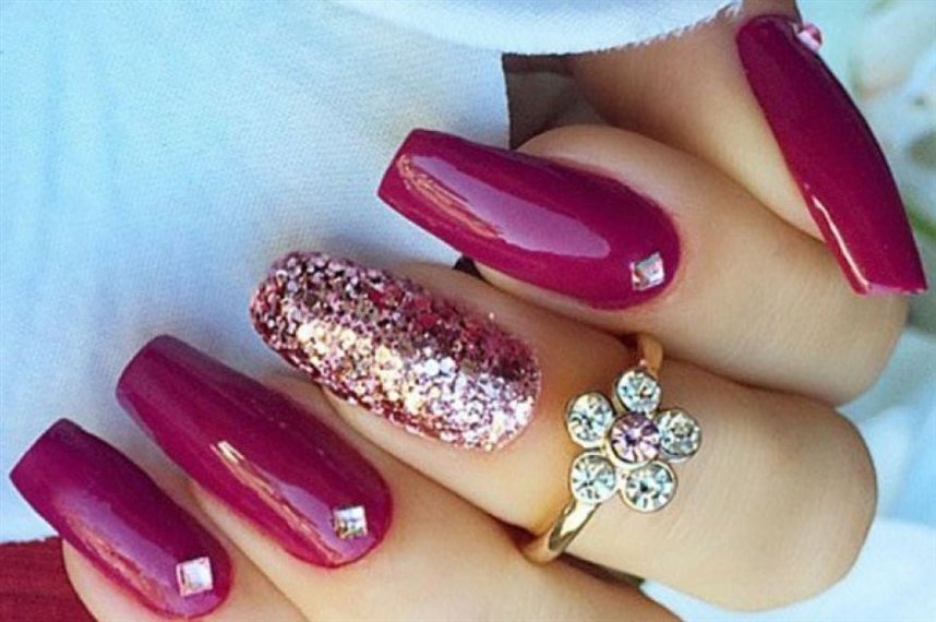 Пурпурный маникюр