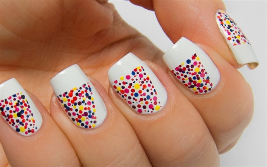 Пасхальный маникюр посыпка