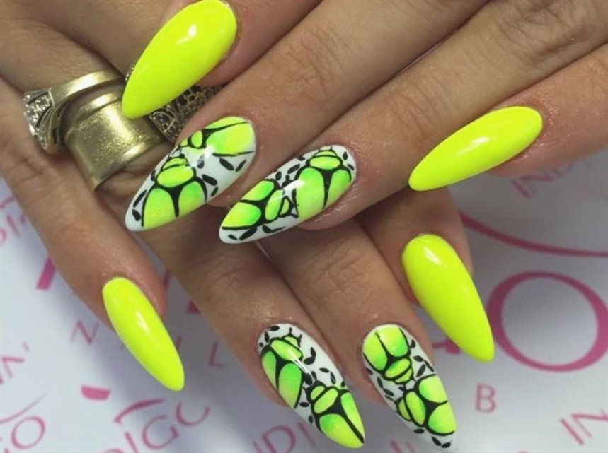 Маникюр с жуками Маникюр с жуками