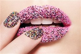 3D-маникюр: идеи объемных узоров на ногтях