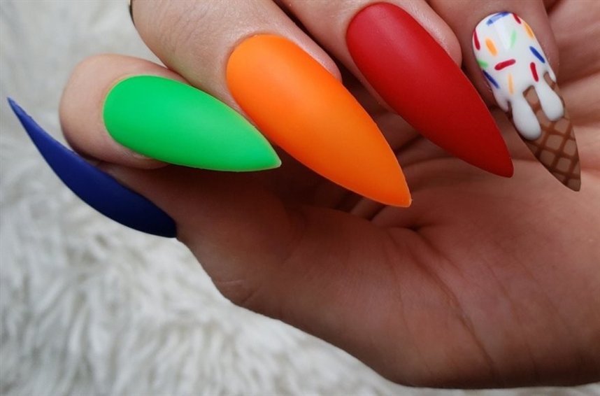 Маникюр с рожком Маникюр с рожком