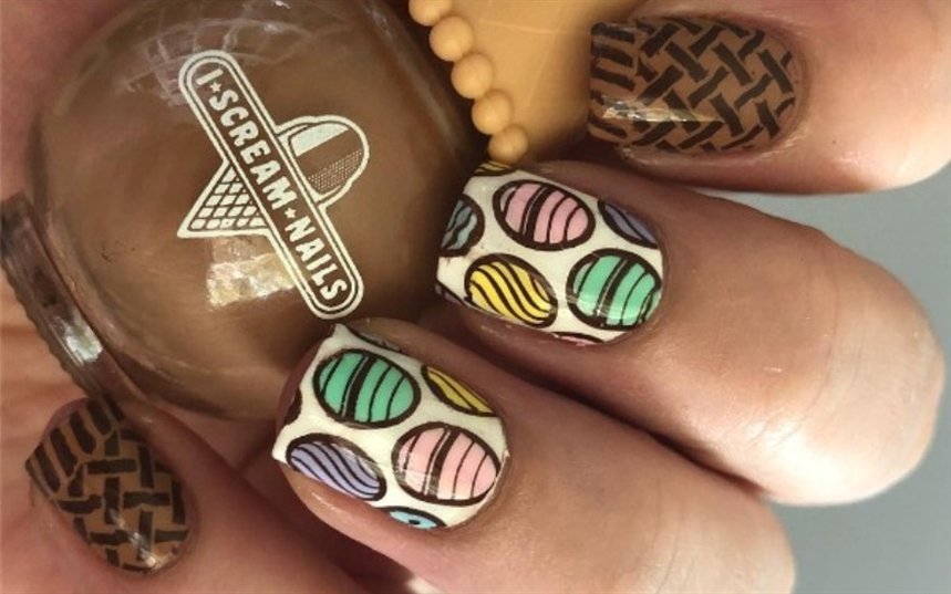 Пасхальный маникюр корзинка