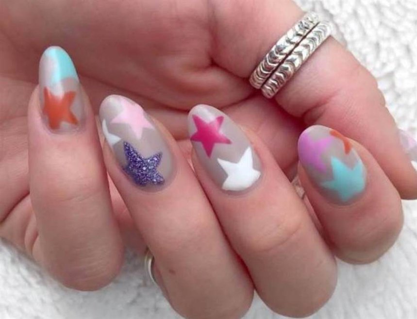 Маникюр со звездами Маникюр со звездами