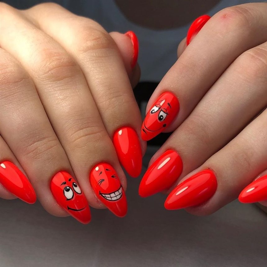 Маникюр со смайлами