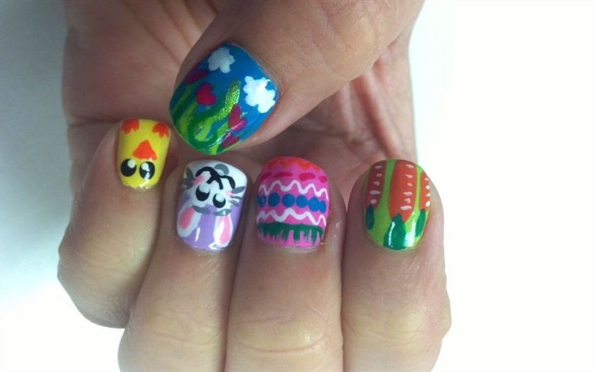 Пасхальный маникюр с зайцем и цыпленком